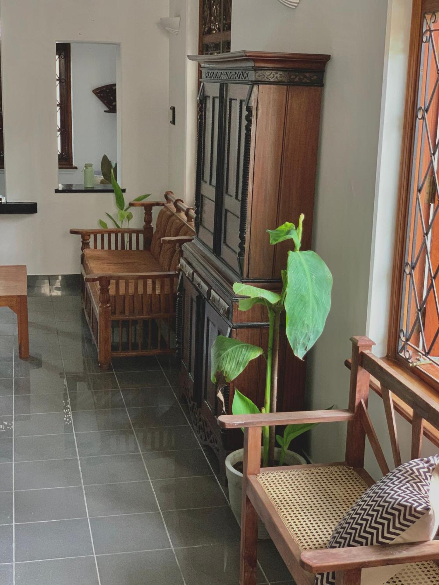 Blue Swan Inn Unawatuna Exterior photo